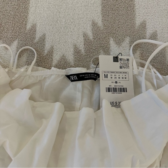 Zara Voluminous Bandeau Puff Ruffle Crop Top in Oyster White, Size Medium - Picture 4 of 14